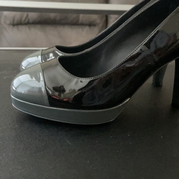 Chanel Patent Leather heels. - Picture 4 of 13